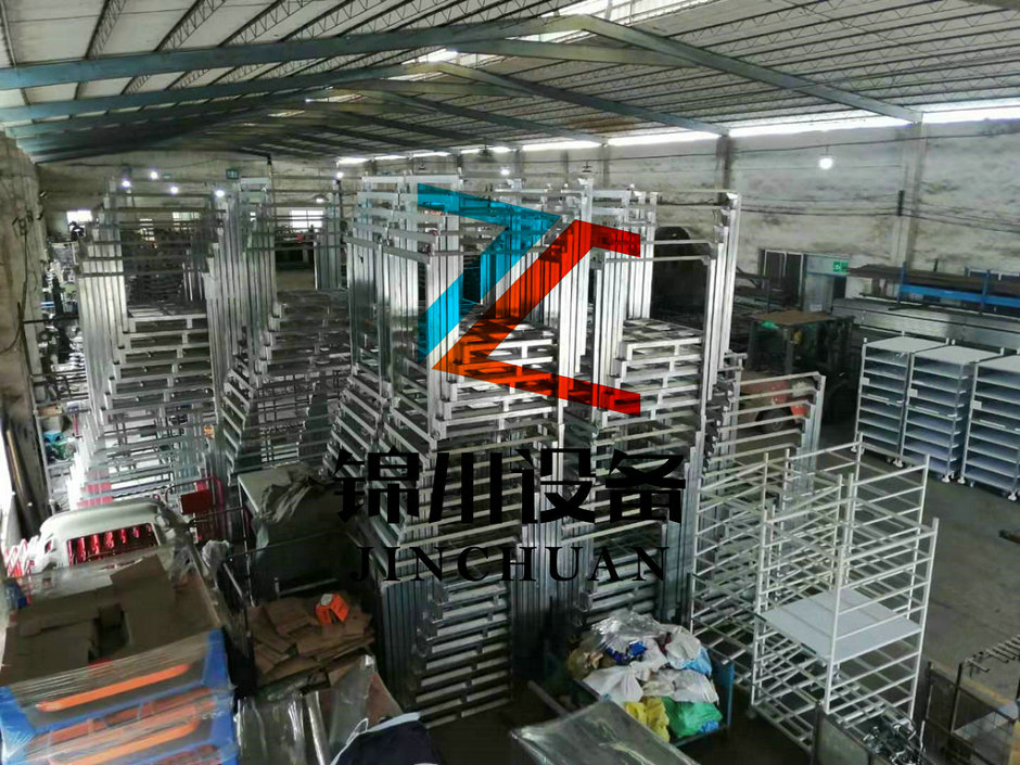 冷庫(kù)溫度低，對(duì)冷庫(kù)貨架 巧固架的原材料等方面都有一定的要求，選購(gòu)冷庫(kù)貨架要注意哪些問(wèn)題？